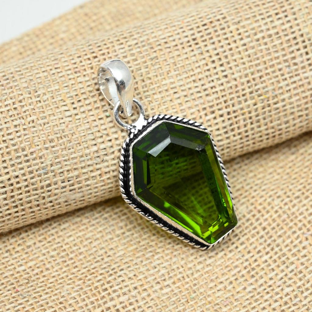 Solid 925 Silver Peridot Gemstone Gorgeous Jewelry Handmade Pendant For Her