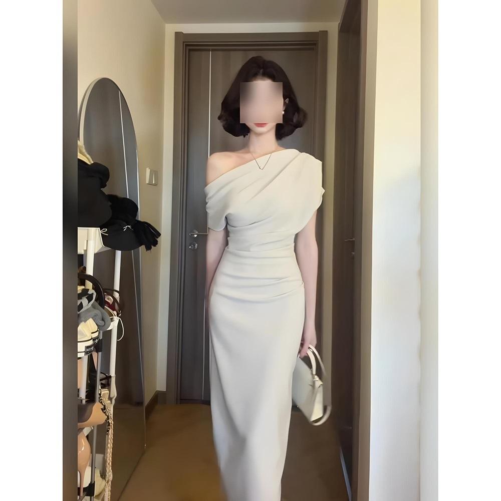 The Long Dress Is Slim and Beautiful, Super Good-looking, Gentle Wind Skirt, Summer New Women's One-word Shoulder Hip Dress