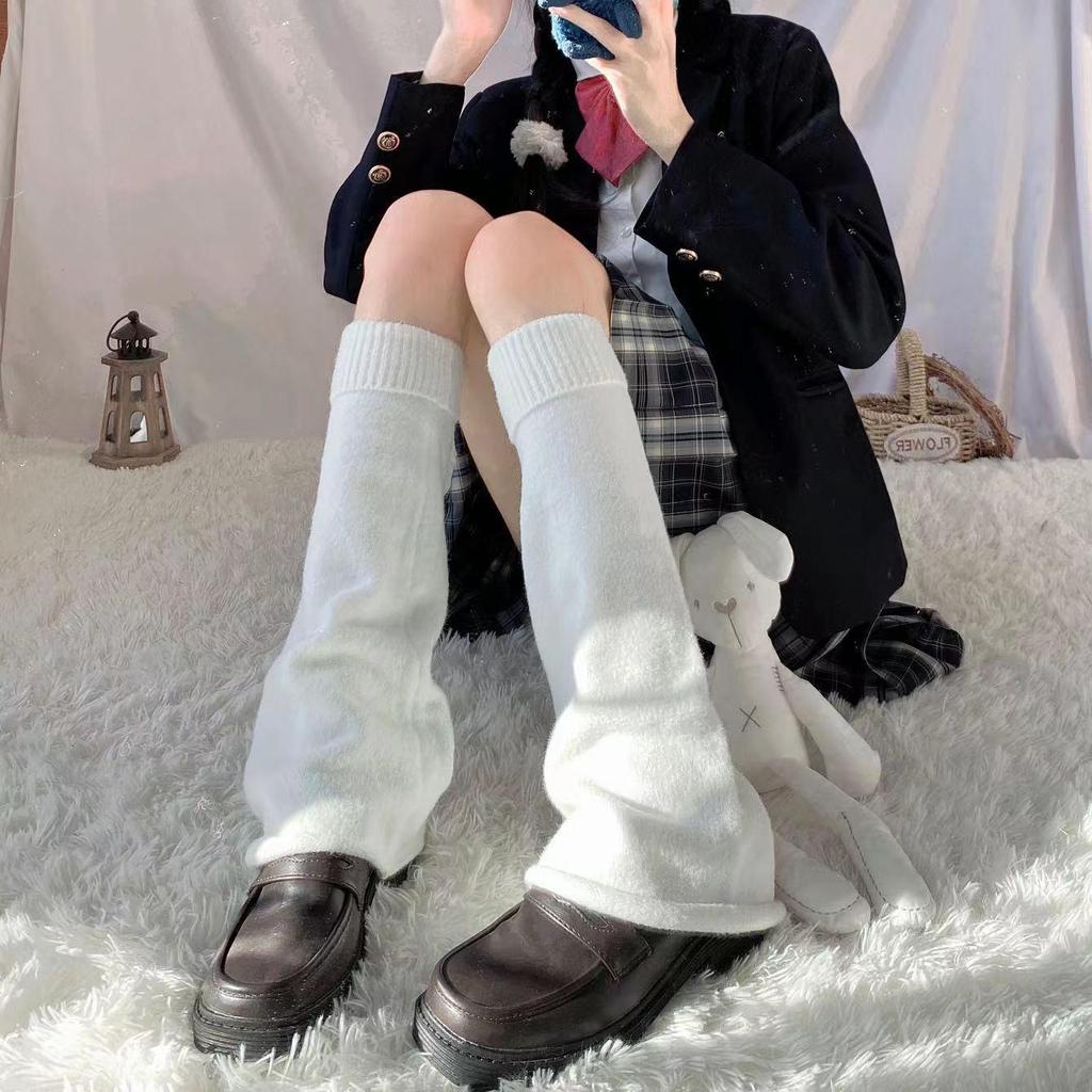 Women's Autumn/Winter White Knitted Wool Wide-Leg Flared Calf Pile Socks