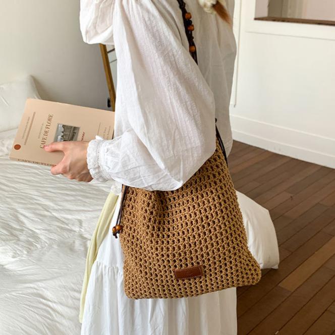 New Straw Bag, Seaside Vacation Style Shoulder Bag, Tote Bag, Literary and Retro Woven Bag, Portable Beach Bag.