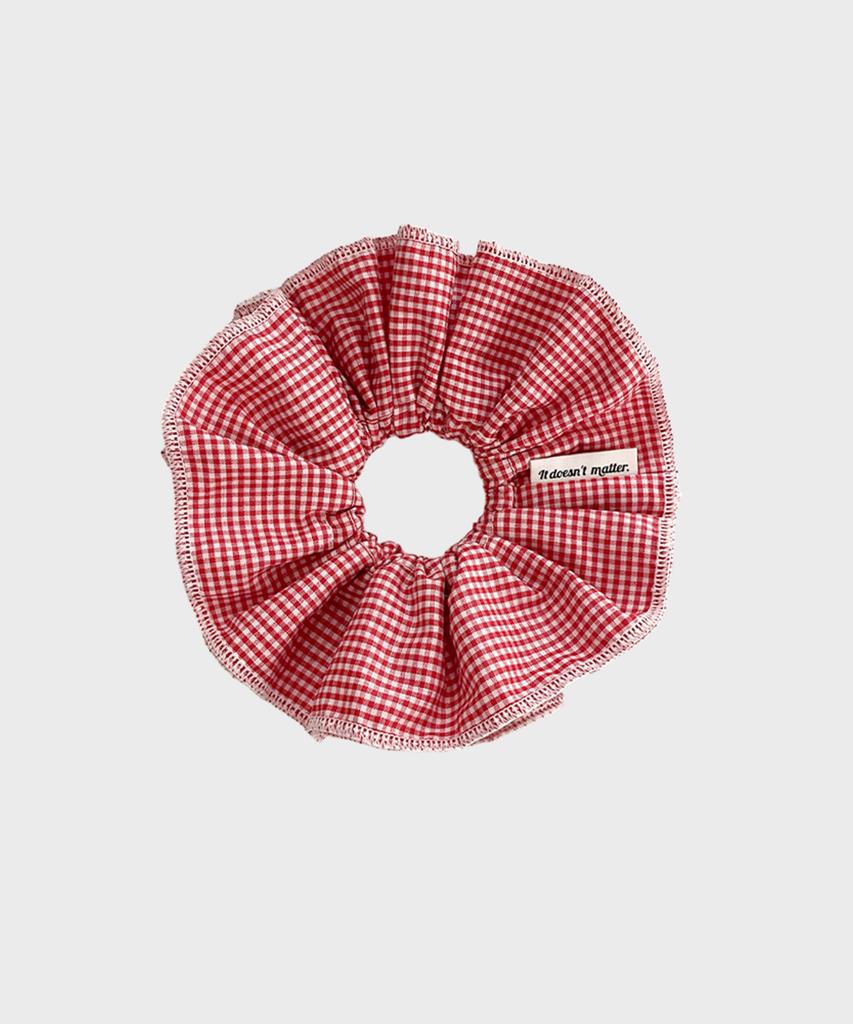 It Doesn'T Matter Ruffle Check Scrunchie (Red)