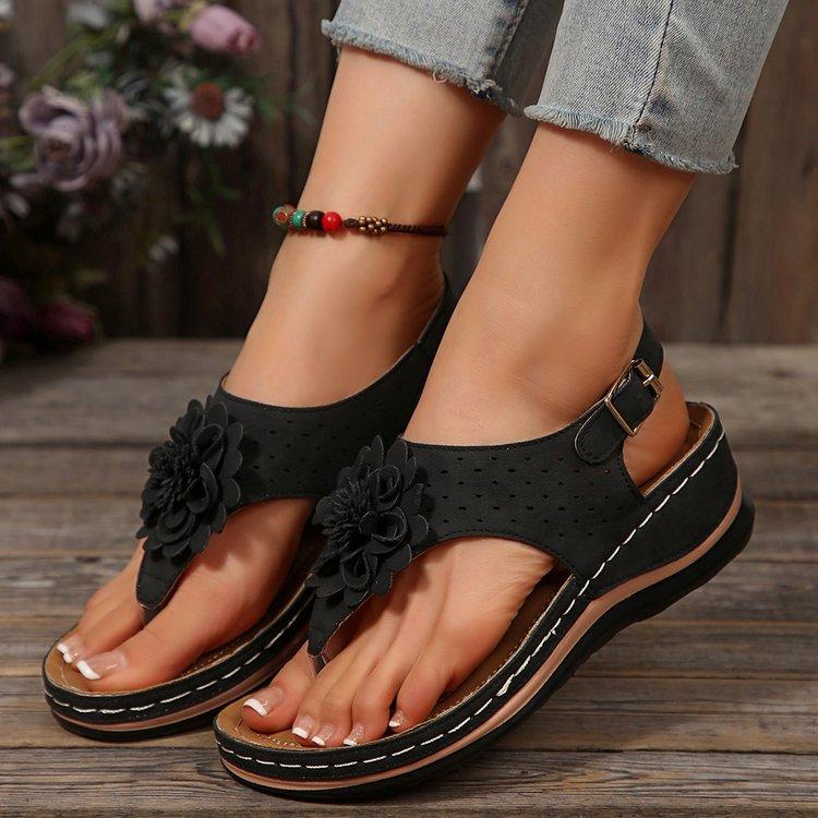 

New Slope-heeled Shoes with A One-line Buckle Herringbone Beach Sandals 36 чорний