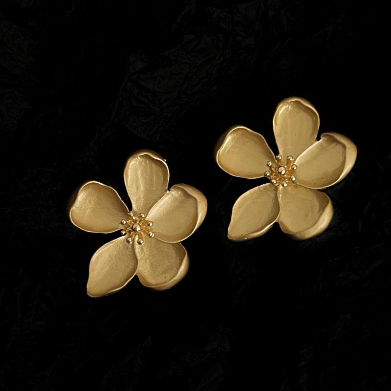 Colorful Floral Women's Drop Earrings - Versatile Daily Style
