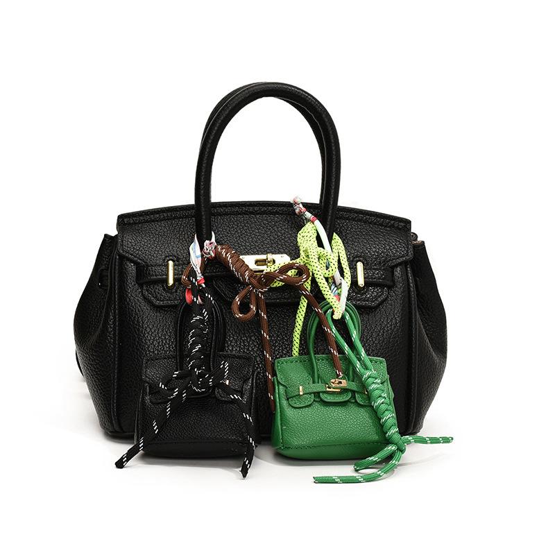 

Сумка Женская Новая На Плечо Мессенджер Модная Универсальная Сумка No small bag pendant чёрный