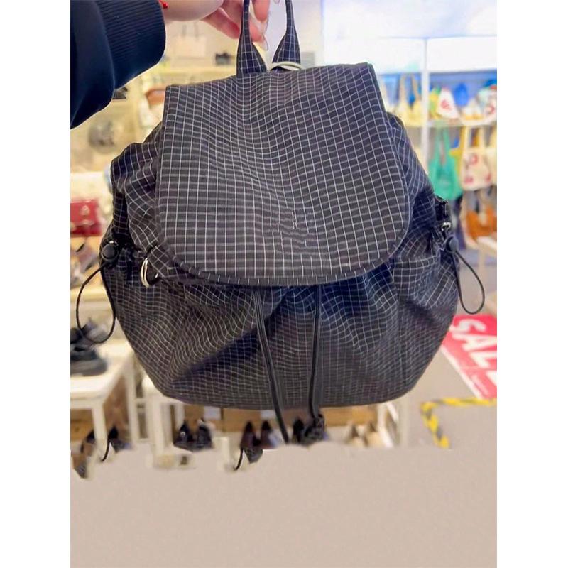 Niche Fashion Lightweight Retro Backpack Large Capacity Backpack Casual Versatile Commuter Plaid Schoolbag