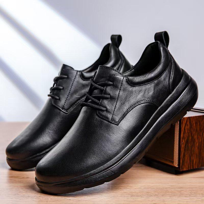 Mesh Men's Shoes Spring and Summer Simple Black Casual Shoes Light Breathable Soft Sole Comfortable