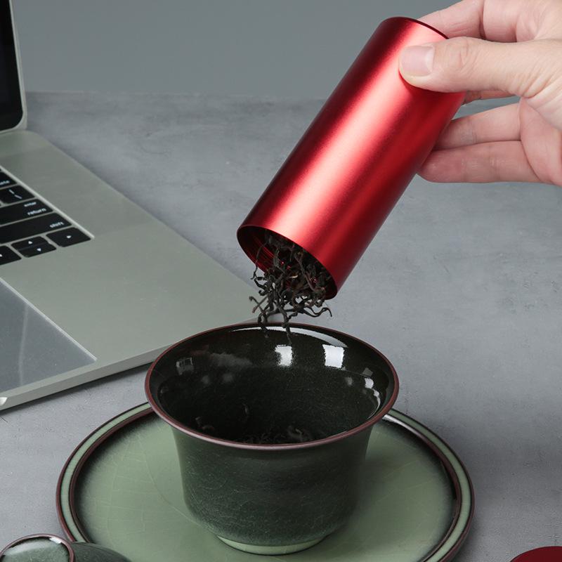 Compact Titanium-Aluminum Tea Storage Can: Small, Portable, and Sealed.