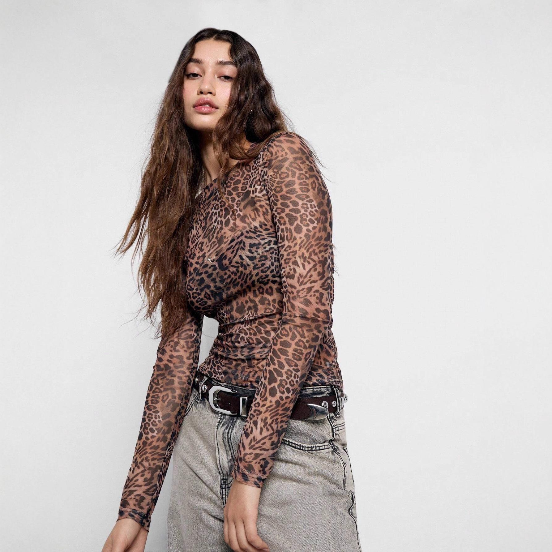 

2025 New Fashion Mesh Round Neck Leopard Print Slim Fit Bottoming Top for Women S коричневий
