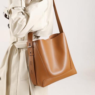 Genuine Leather Women's Bag, High-end Women's Shoulder Bag, 2025 New Bucket Bag, Large Capacity, Versatile Commuter Crossbody Bag