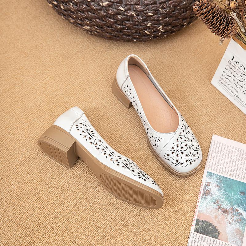 Fashion Comfort Low Heels Women's Shoes Sandals Genuine Leather Soft Soles Summer 2024 New Breathable Hollow Out Mom's Shoes