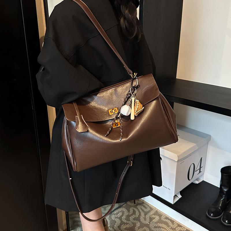 

Сумки женские Tide большая вместимость сумка через плечо на одно плечо сумка-тоут из мягкой кожи в стиле ретро премиум-класса With pendant темно-коричневого