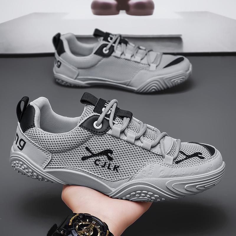New Outdoor Fashion Cushioning Running Shoes Men's Breathable Mesh Shoes Lightweight Versatile Sports Shoes