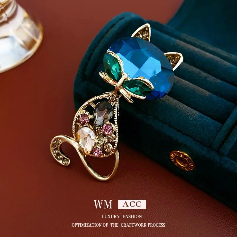 Korean Inlaid Rhinestone Fox Brooch for Women Temperament Fashion Personality Pins Light Luxury High-end Accessories Gifts
