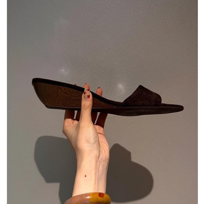 

Spring and summer new one-word with wedge slippers women s beach vacation medium heel cool slippers outer slippers women 35 темно-коричневого