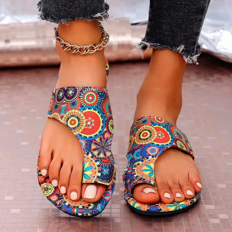 

2025 Летние шлепанцы с перемычкой для женщин, с принтом, повседневные, женские, новые, больших размеров, бестселлер, с мягкой подошвой, плоские шлепанцы 43