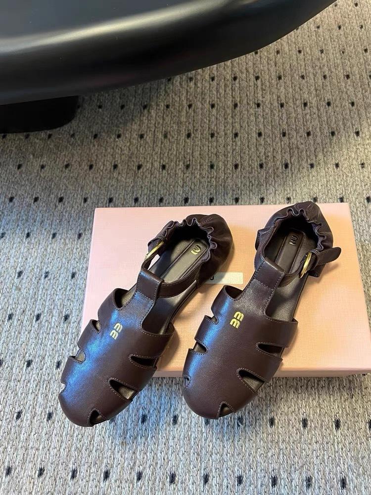 Baotou Roman sandals women's high new retro hollow versatile leather flat-bottomed casual pig cage shoes