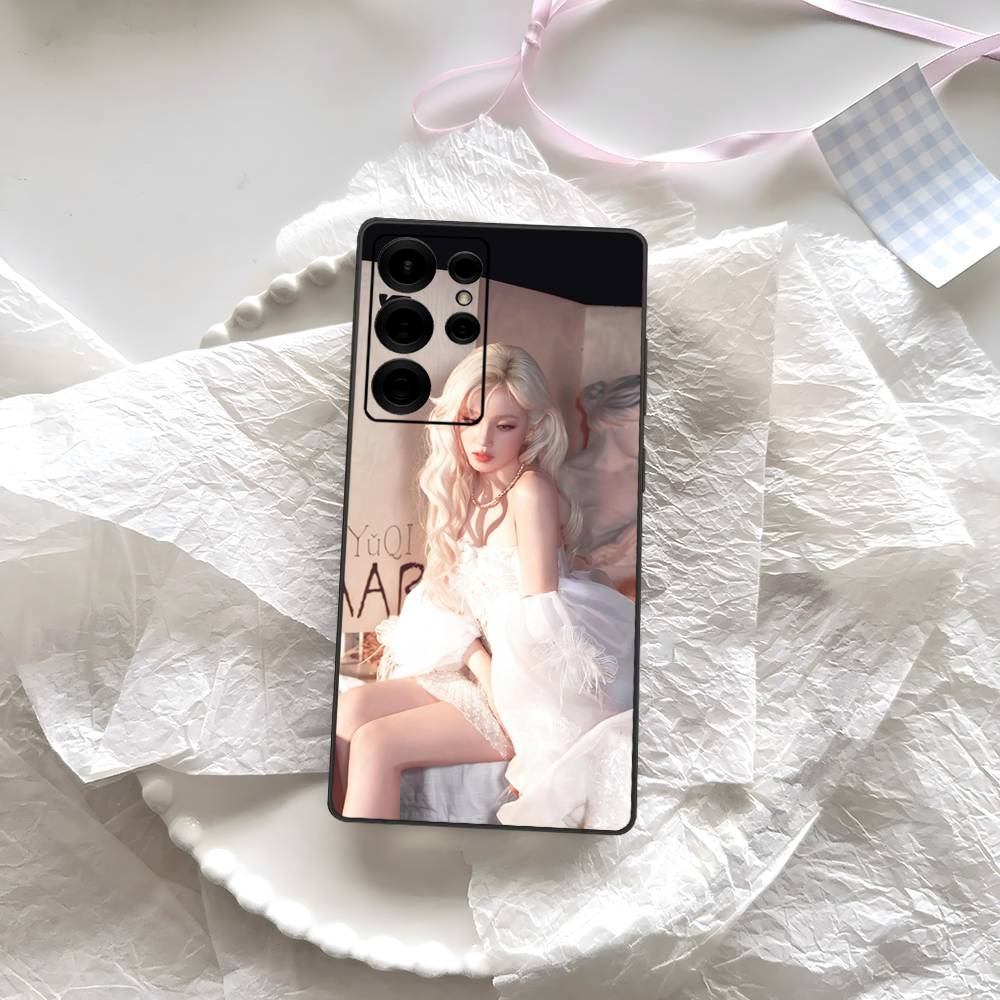 Korean Girl Group Song Yuqi Phone Case For Samsung S 24 fe 25 Ultra plus 20 lite 21 30 22 23 24 22 Ultra 5G Fundas