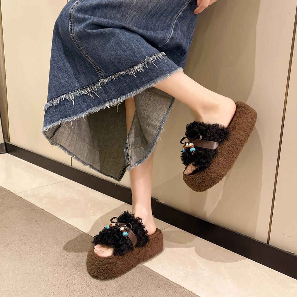 Retro thick-bottomed premium fluffy slippers for women's outer wear 2025 new autumn super-hot fluffy explosive cotton slippers