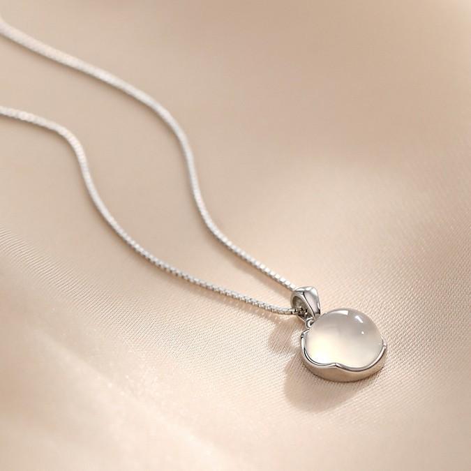 Necklace Women'S Niche Exquisite Fashion Versatile Ins Cold Wind Circle Four-Leaf Clover Necklace Premium Durable