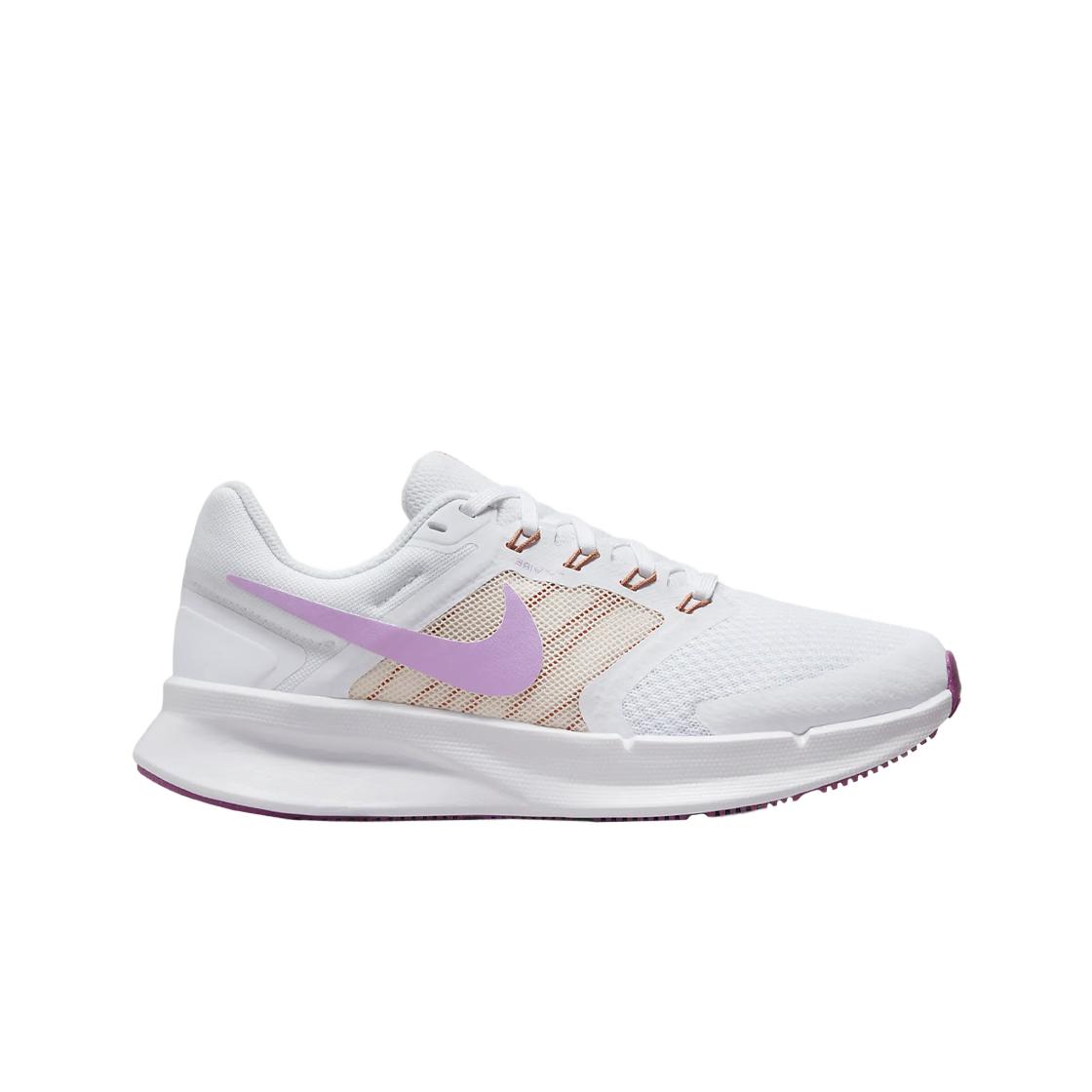 

(ш) Nike Run Swift 3 Білий Гуавовий Лід 230