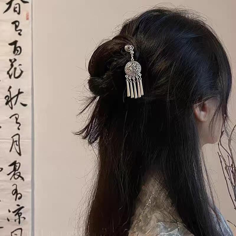 

Элегантная женская заколка для волос Античное серебро Бабочка Кисточка Палочка для волос Винтажный китайский стиль Металлические украшения Аксессуары для волос Заколки