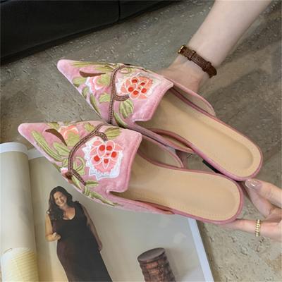 2026 Spring Retro Design Embroidery Pointed Toe Women Slippers Low Heels Comfortable Mules Party Shoes