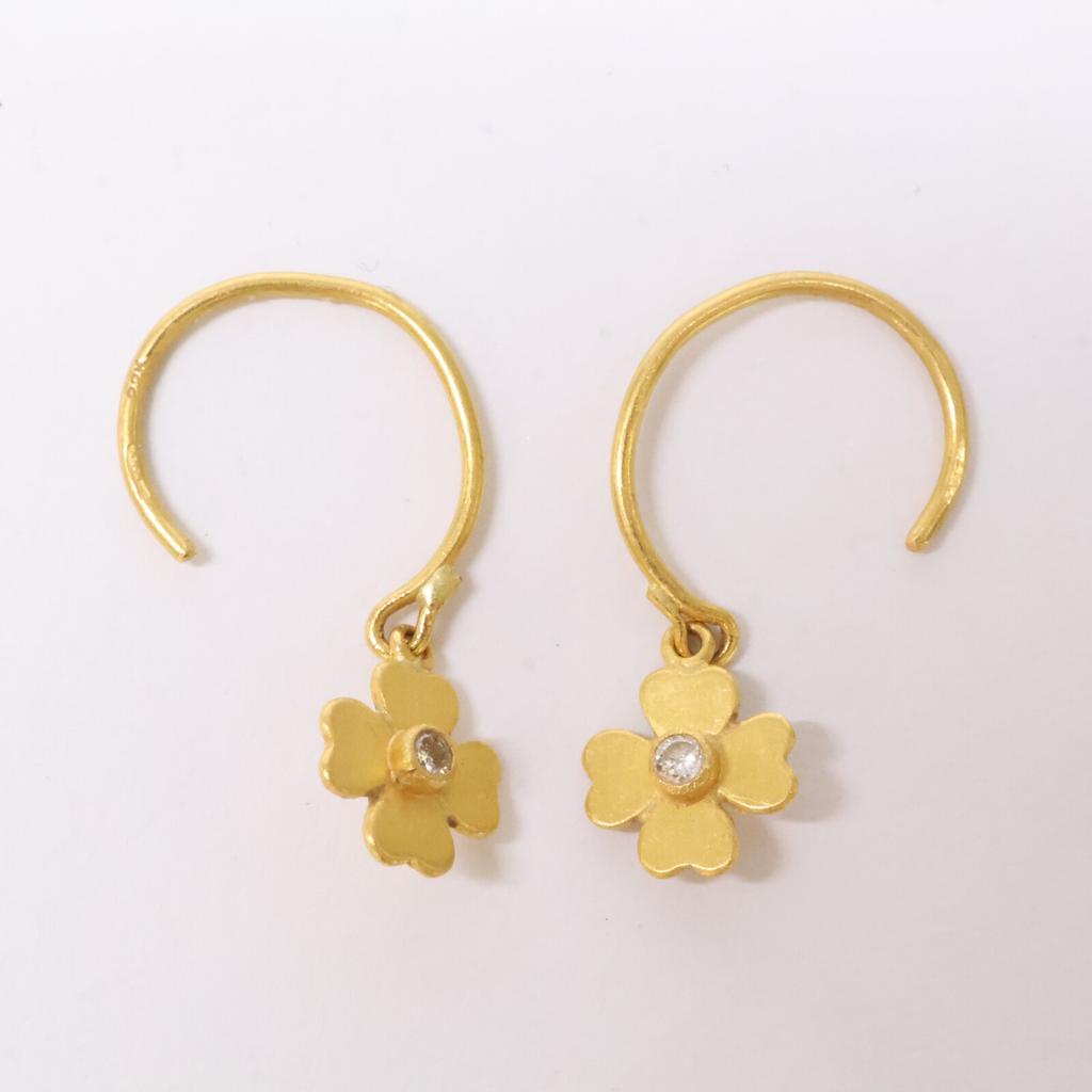 Marie-Helene de Taillac 22K 0,04 ct Diamant Precious Clover Creolen Gelbgold Gebraucht