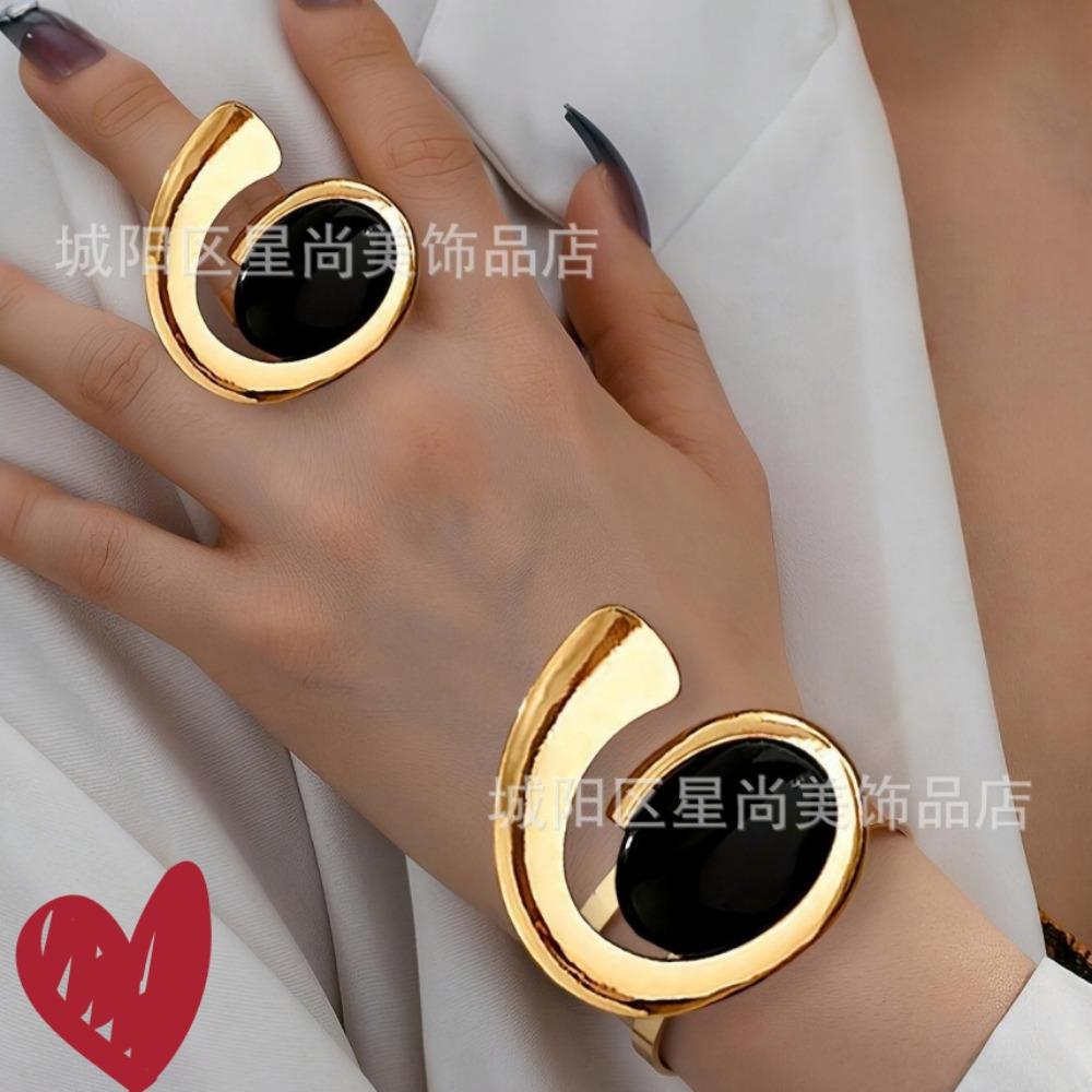 Comma Rings & Bracelets - Alloy Accessories for Casual Wear