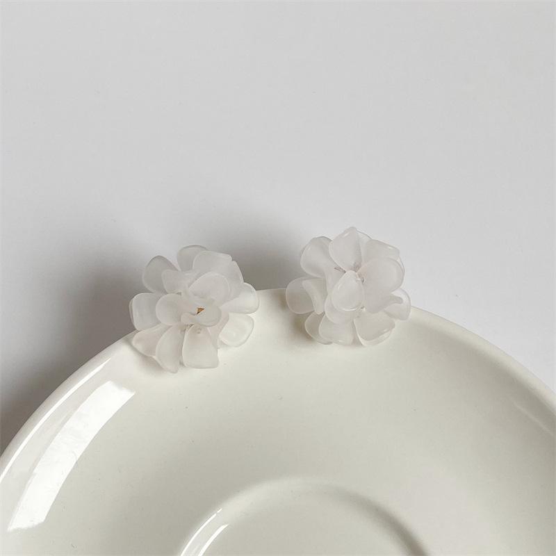 Anna SS 3D Flower Bouquet Stud Earrings - Korean-style Floral Earrings for Women, Super Fairy Design, Elegant Ear Accessories.