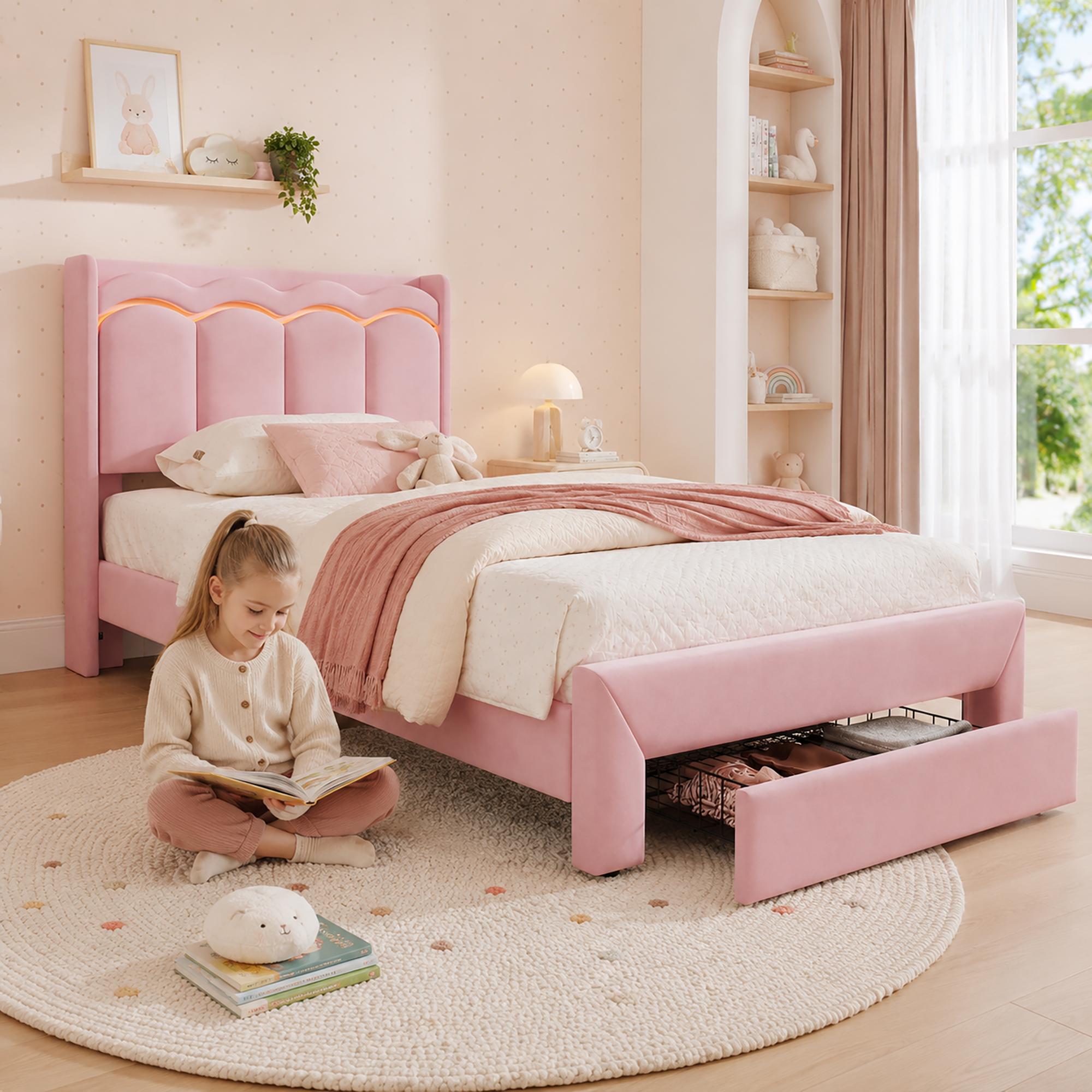 Children`s Upholstered Bed 90 x 200