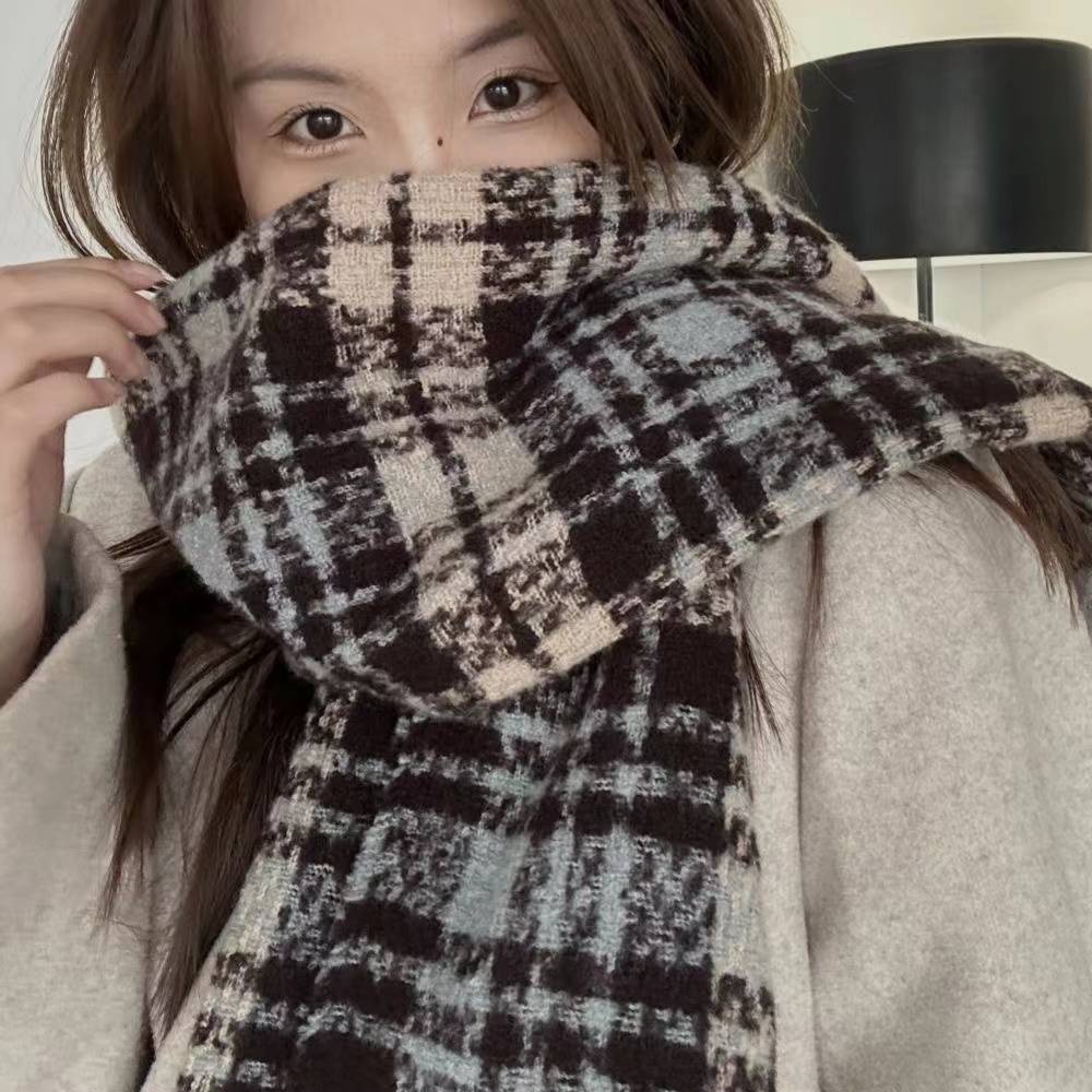Plaid scarf female Korean atmosphere warm new dry powder autumn and winter Korean version soft fringed shawl