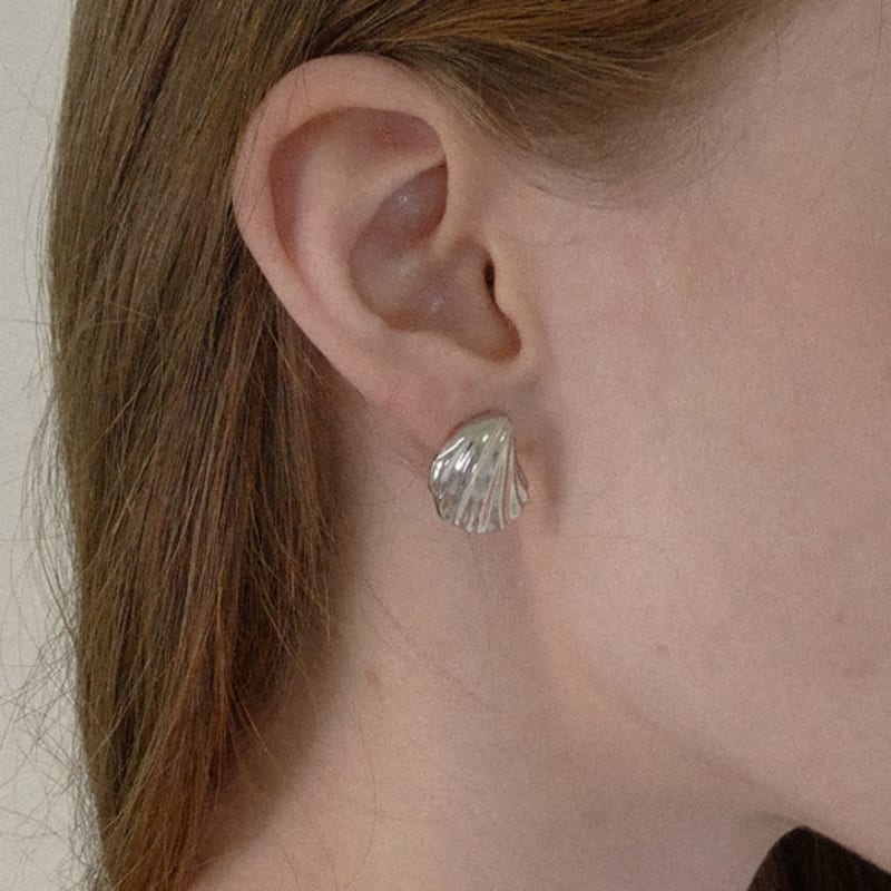 Fiore Pleats Shell Earring
