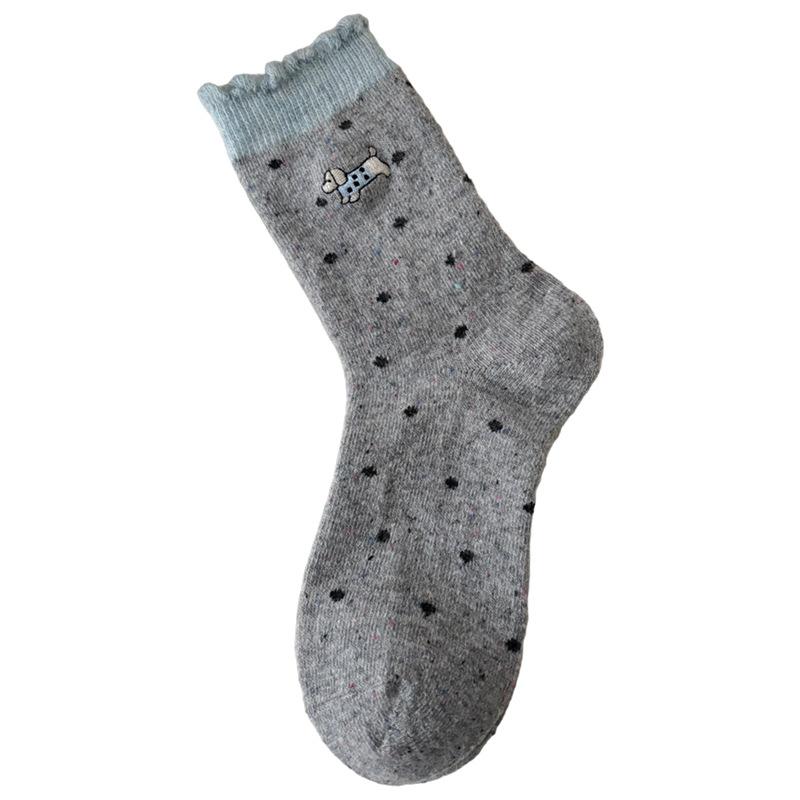 Autumn and winter thickened warm embroidered puppy wool socks female Korean lace contrasting color medium tube socks