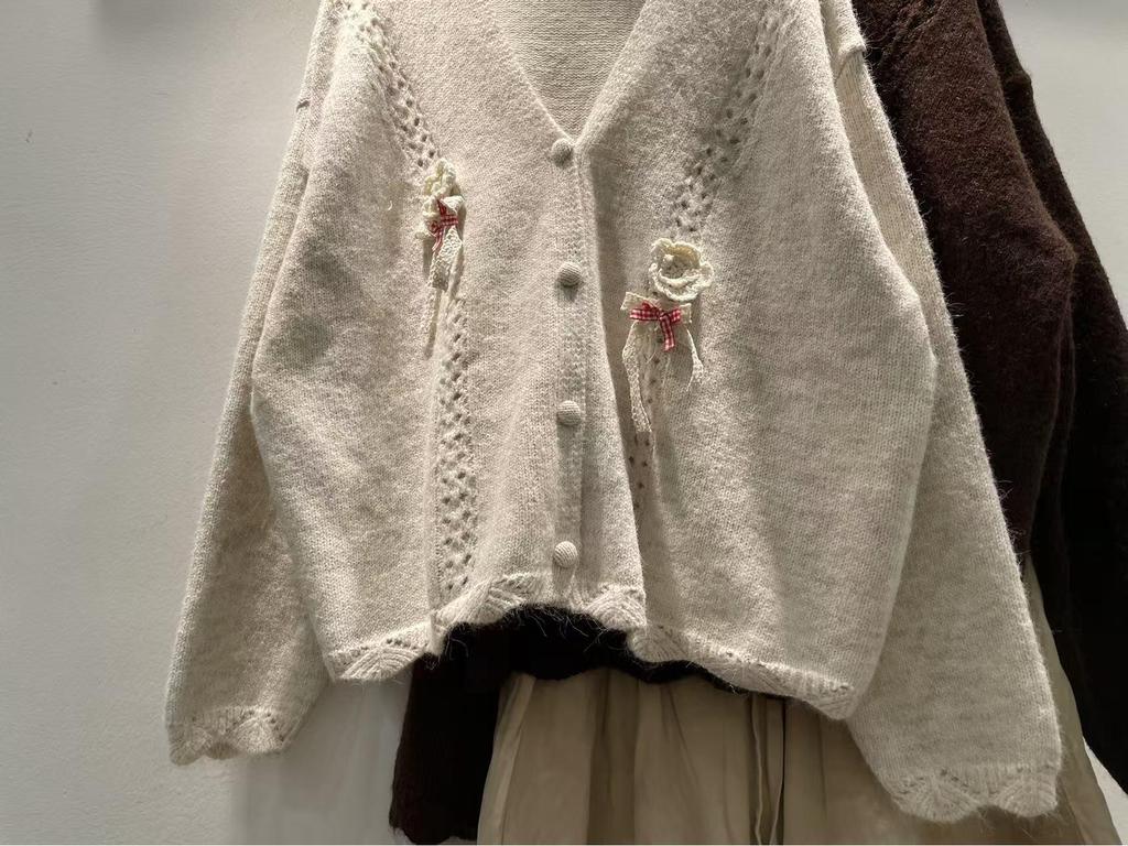 Women's Floral Applique V-Neck Loose Warm Cardigan Coat - Autumn/Winter Mori Girl Style