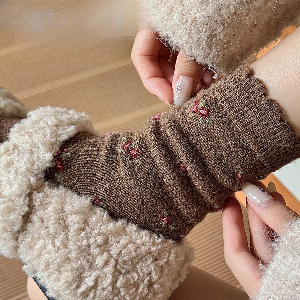 Retro Floral Wool Socks, Pile Socks, Thick and Warm Floral Fringed Socks for Autumn and Winter