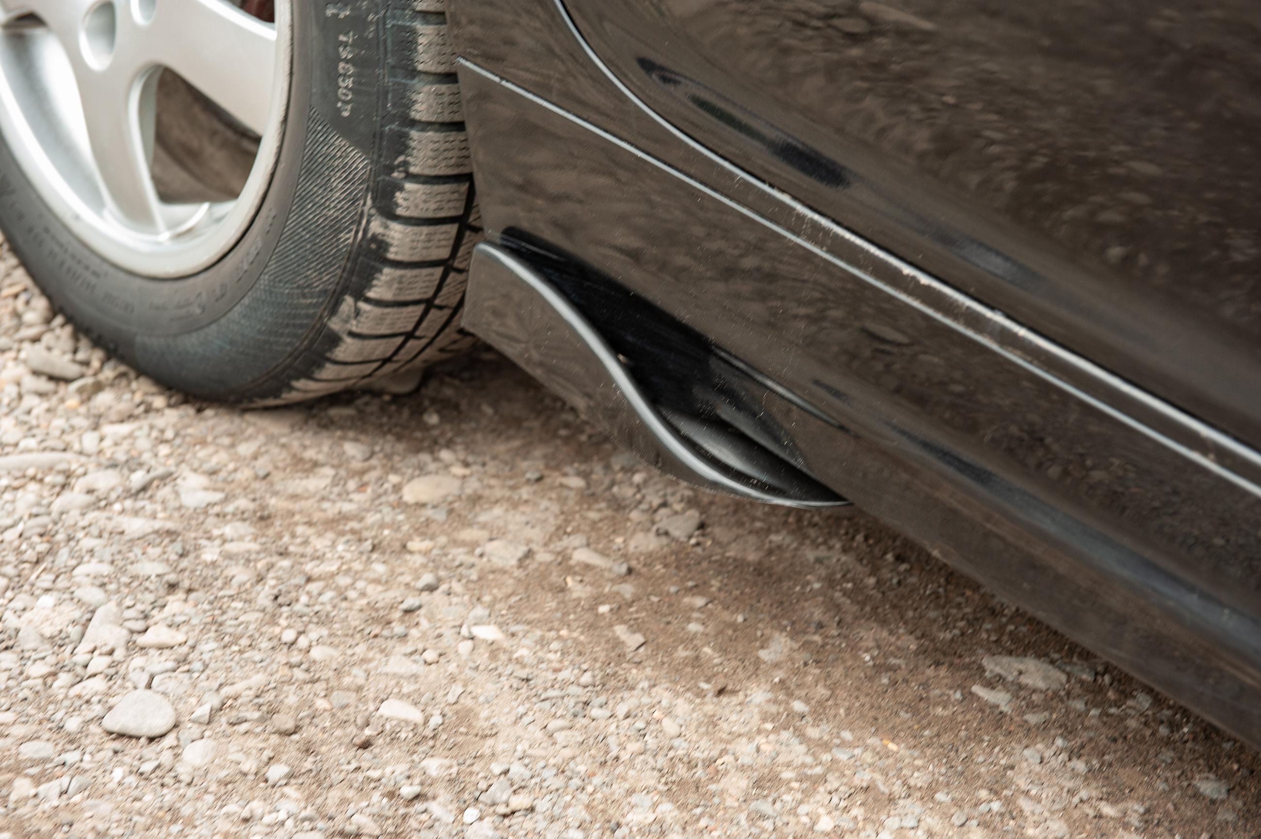 

Universal Flap pads for rear bumper type F (2 pcs, black gloss, ABS plastic)