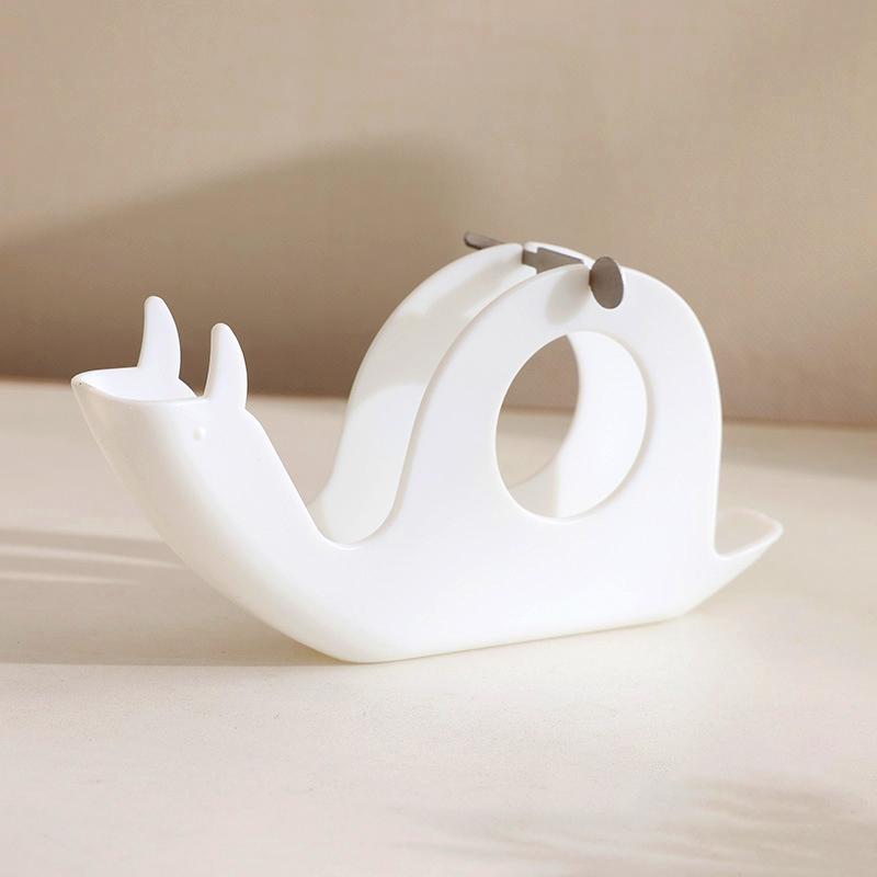 1Pc Receiving Ash Tray Personality Household Items Practical Plastics Cartoon Mosquito Coil Holder Snail Shaped Pomander