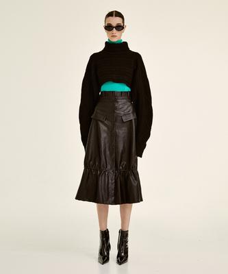 Nadeubilliji Candy High-Neck Knit - Black