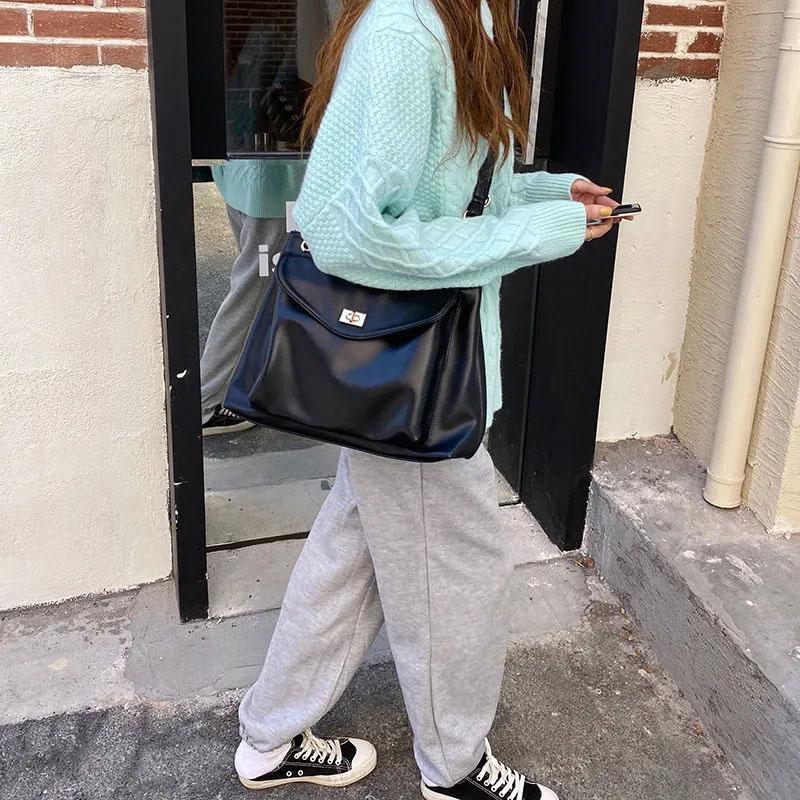 Women's Shoulder Bag Korean Fashion Large Capacity Simple Retro Satchel Versatile One Shoulder Diagonal Tote Bag