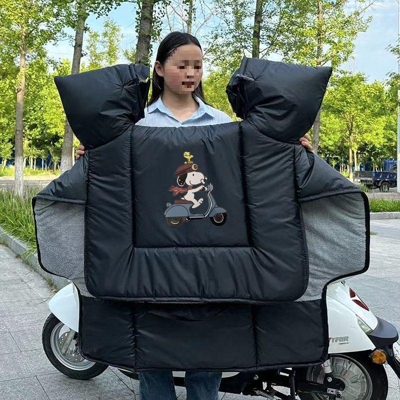Double-Sided Waterproof Windproof Winter Quilt - Thickened, Large, and Warm with Extra Side Wings.