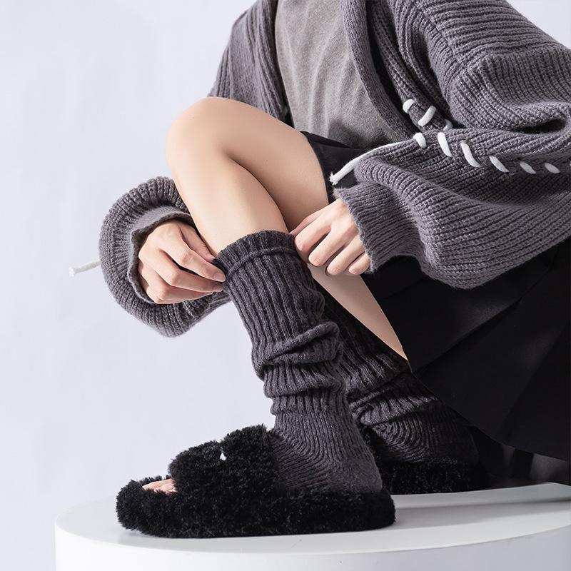 Women's Autumn and Winter Knitted Ankle Socks, Ankela Red Dui Dui Warm and Versatile White Calf Gloves