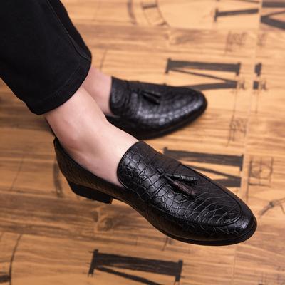 Fashion New British Style Men's Pointed Toe Dress Shoes Korean Version Casual Leather Shoes Fit Men's Business Leather Shoes
