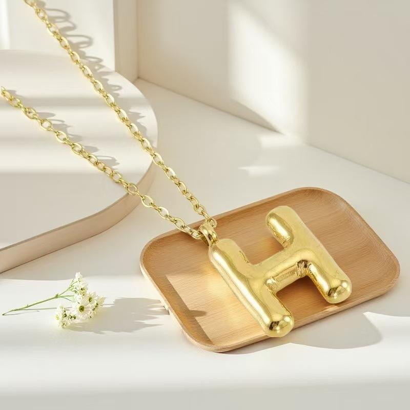 European and American titanium steel non-fading gold English letter necklace stainless steel bubble hip-hop letter pendant collarbone chain