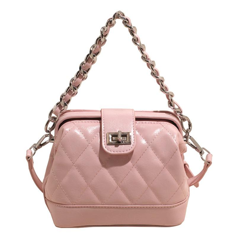 

Новый продукт оптом Xiaoxiangfeng ромбовидная цепочка сумка-ракушка нишевая универсальная женская сумка-мессенджер для通勤 с темпераментом розовый