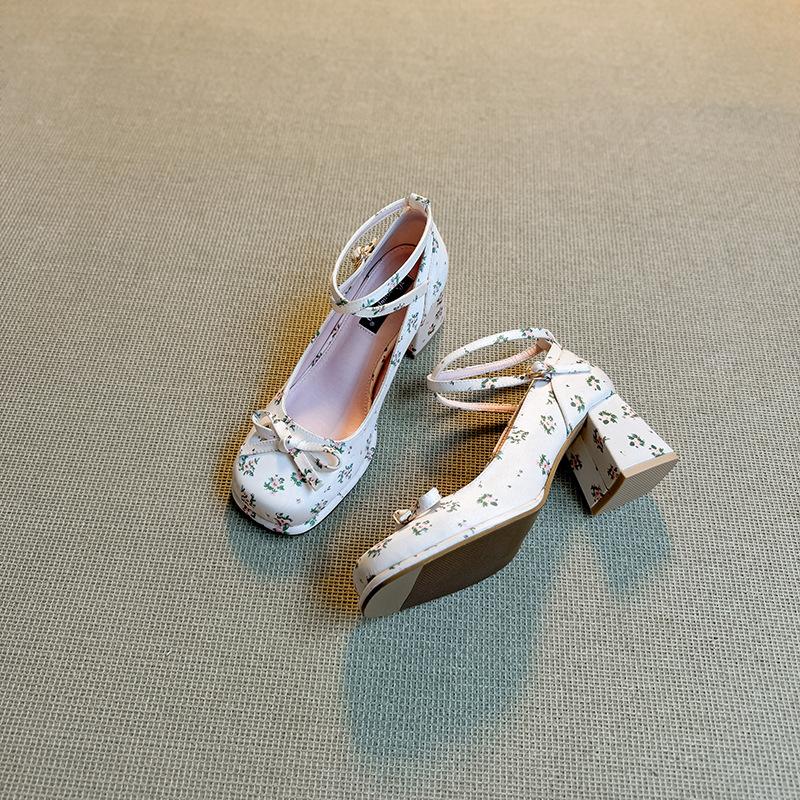 

Новые туфли-лодочки на толстой подошве и толстом каблуке, с бантом и вырезом, женские нишевые балетки Мэри Джейн 39