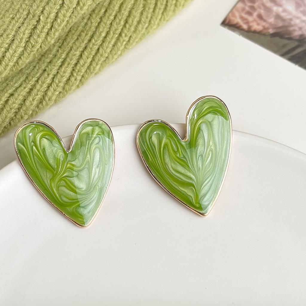 

Зеленые серьги-цветы в стиле Мори: Стильный, Универсальный и Элегантный для Женщин