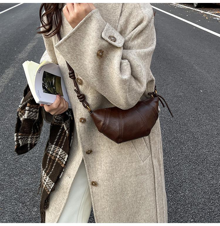Women's Versatile Crossbody Cross-Stitch Croissant Bag - Niche Design for Fashionable Commute