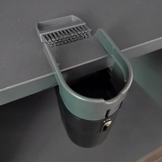 Trash Can 0.5L Mini Hanging Desktop Garbage Can with Broom Brush Compact Design Easy To Install Tiny Trash Bin Countertop Wastebasket