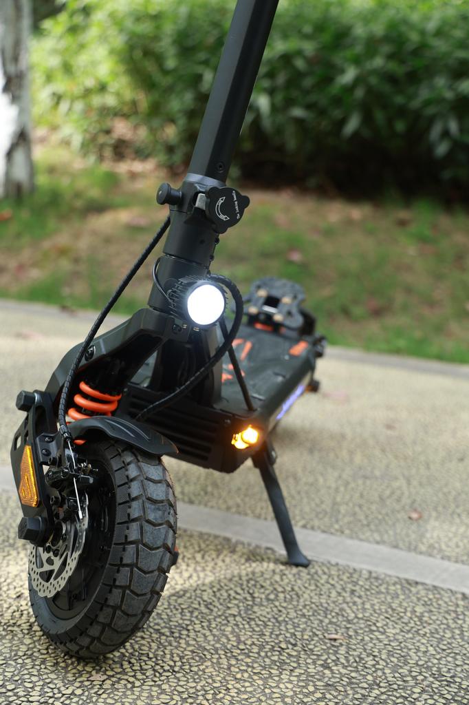 KuKirin G2 Master High-Performance E-Scooter, 60km/h, Dual Motor 2*1000W, Dual Suspension, 20.8Ah Battery, IP54 Waterproof