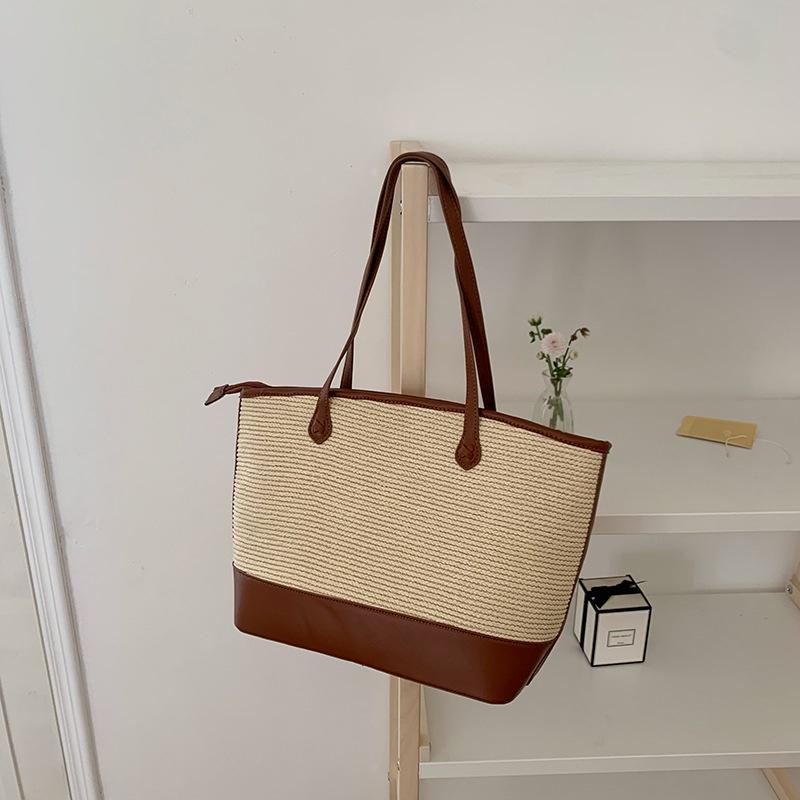 IELGY women s large capacity retro high-quality single shoulder straw bag